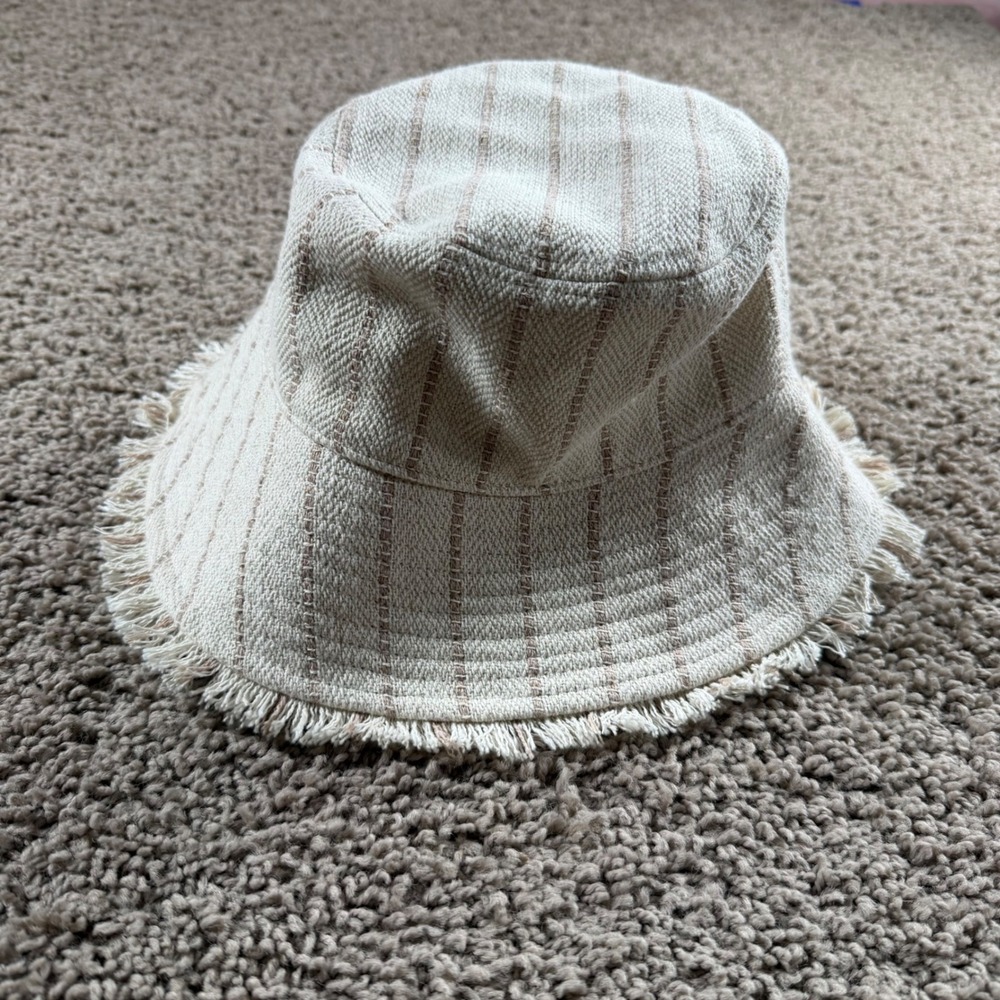 Neutral Fringe-Trim Bucket Hat - Women's Beige Stripe
